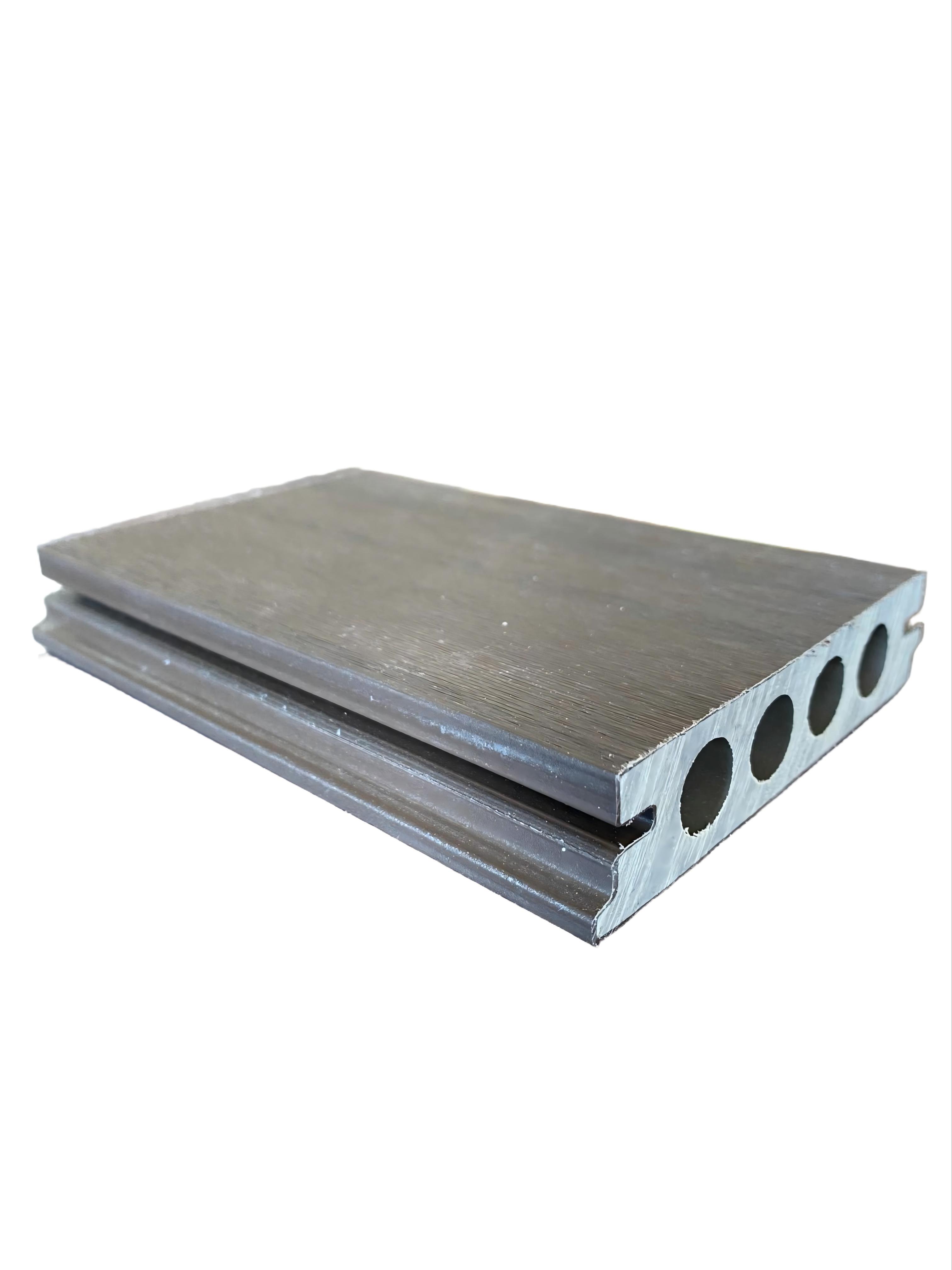 Seamless floor